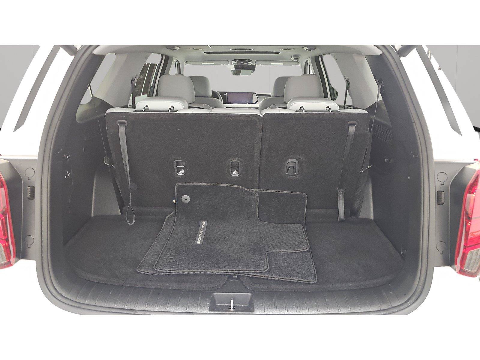 Certified 2025 Hyundai Palisade SEL AWD/4WD image 12