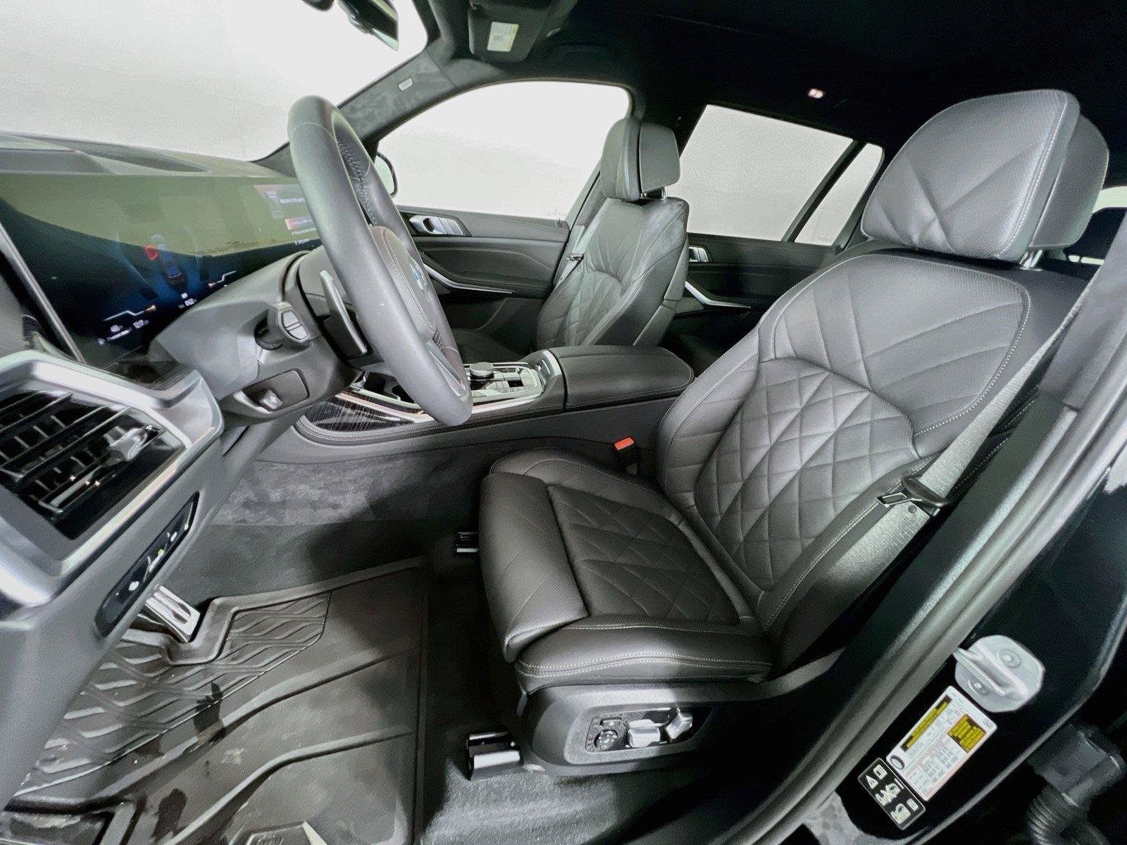 Used 2027 BMW X7 xDrive40i w/ M Sport Package AWD/4WD image 21