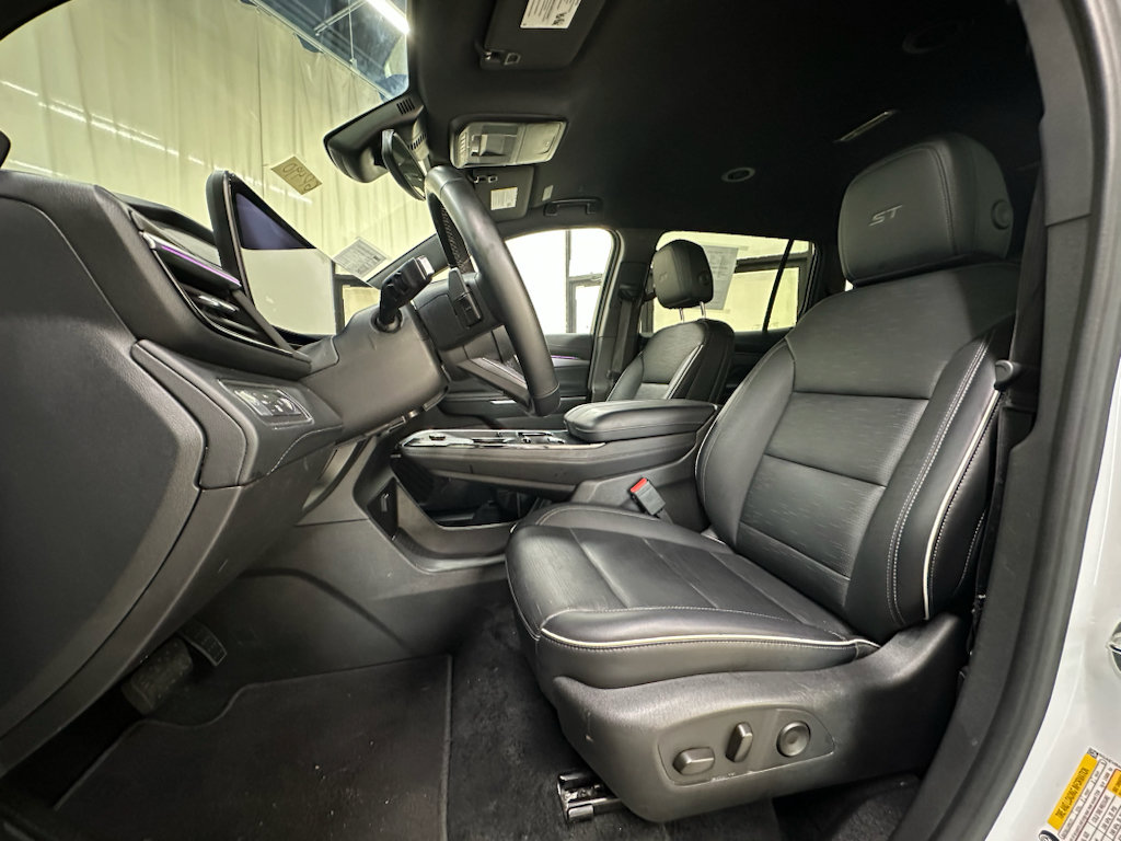 Certified 2026 Buick Enclave Sport Touring AWD/4WD image 28