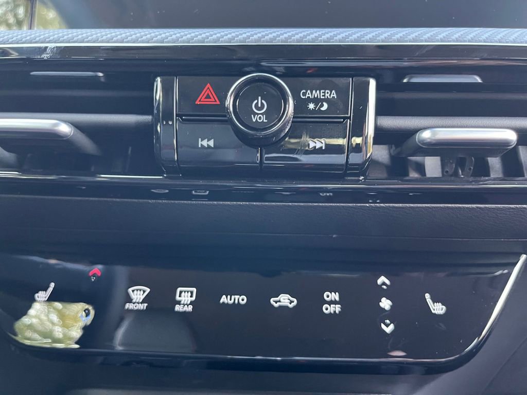 New 2026 Nissan Kicks SR w/ Cold Weather Package image 4