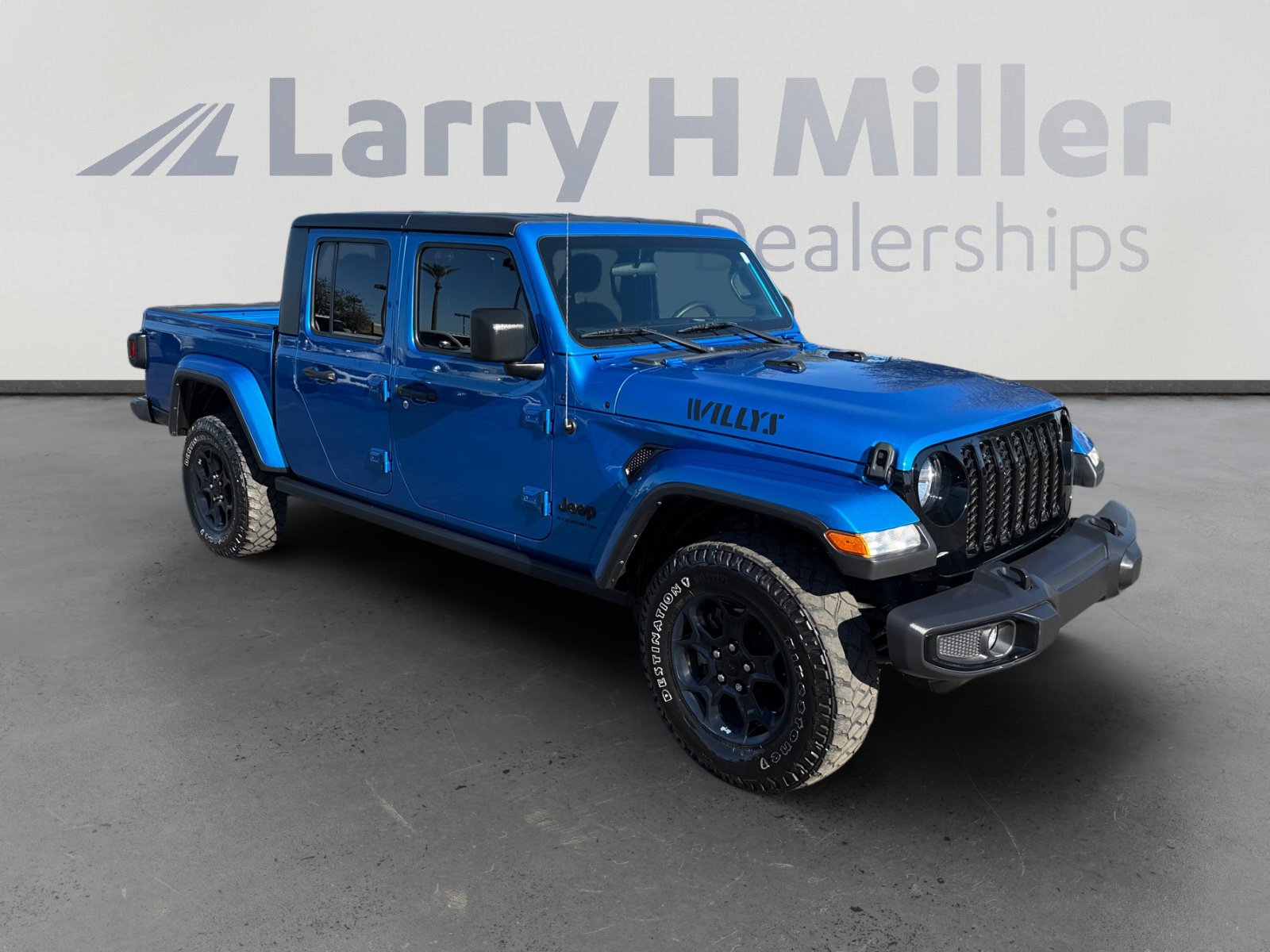 Used 2023 Jeep Gladiator Willys image 7