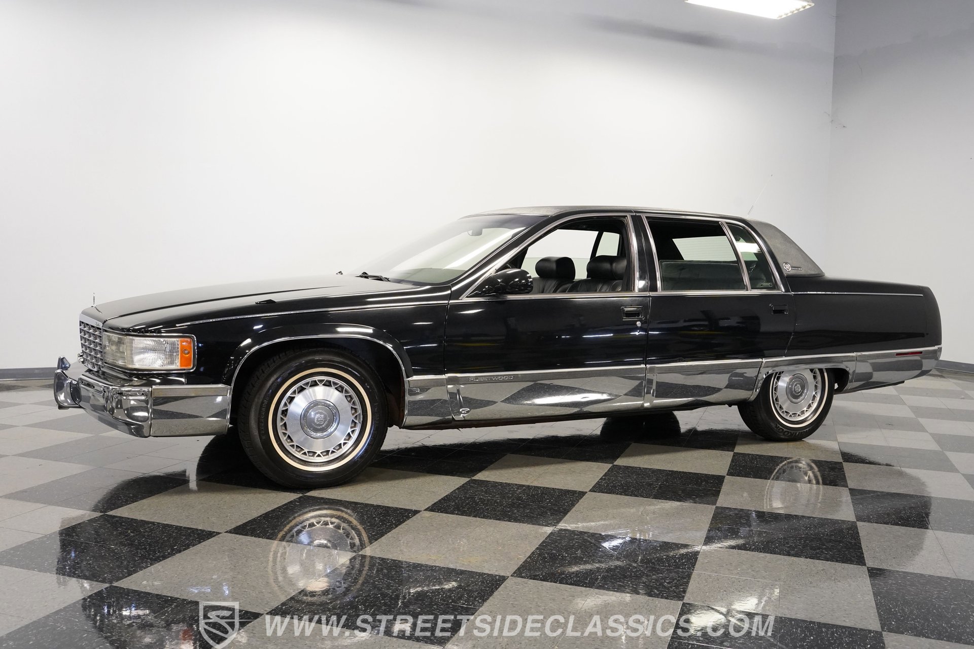 Used 1995 Cadillac Fleetwood Brougham RWD image 7