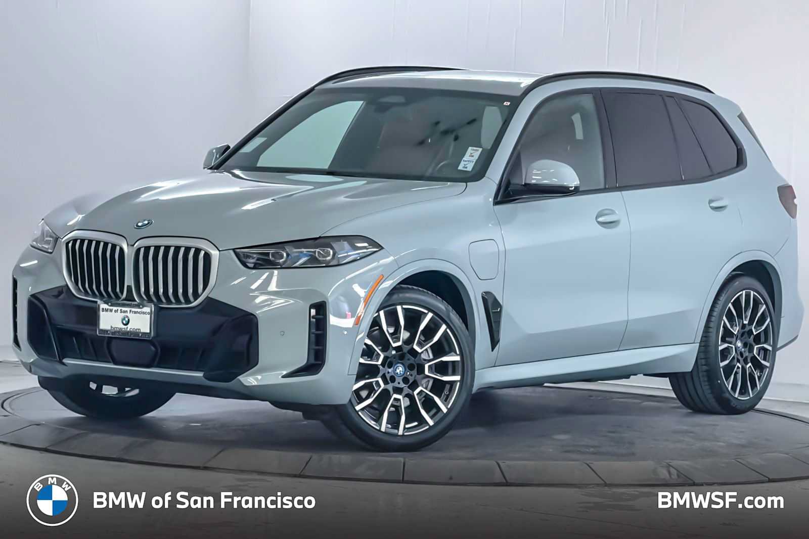 Used 2024 BMW X5 xDrive50e w/ Executive Package AWD/4WD video 1