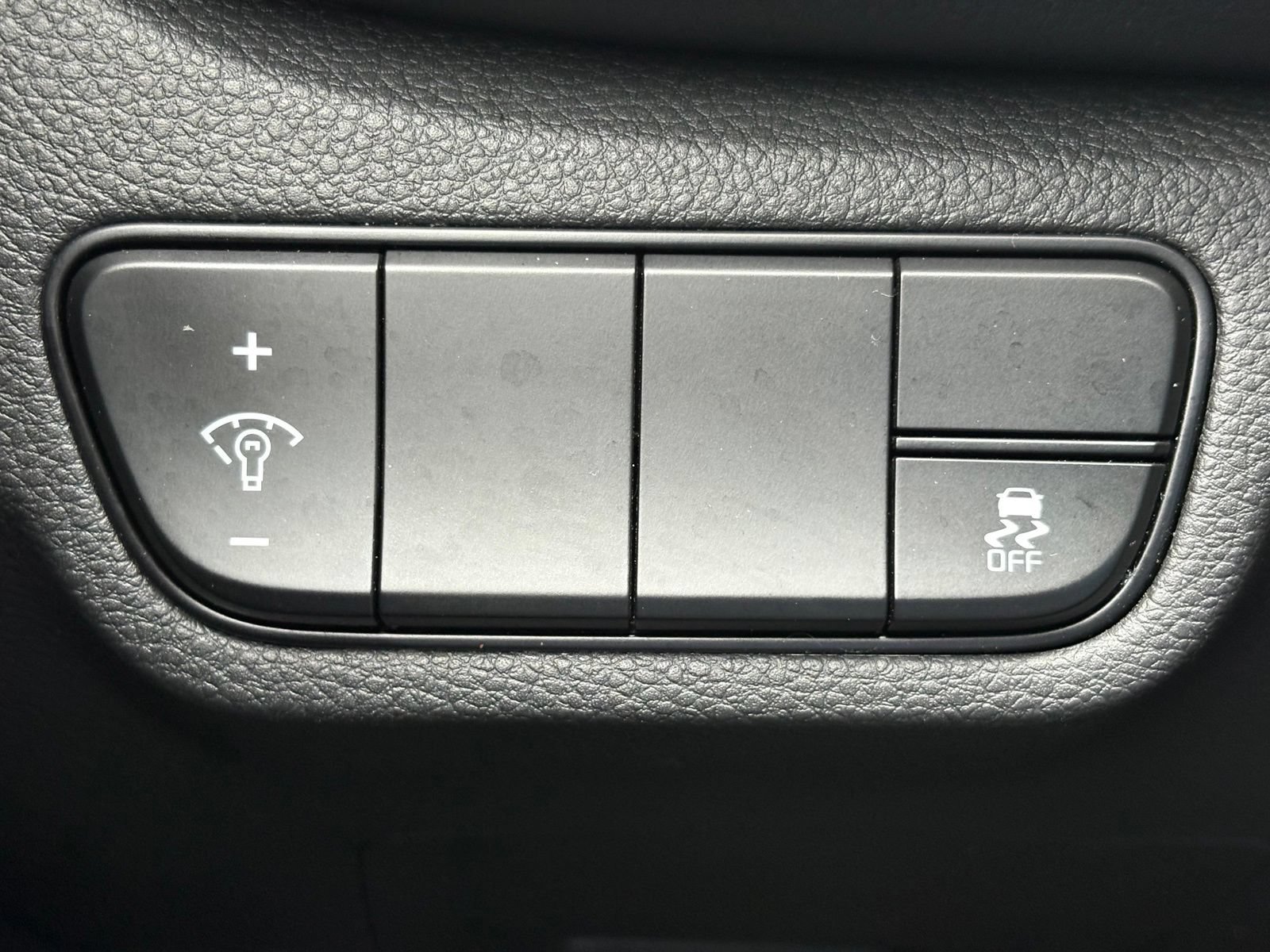 Used 2024 Kia Seltos X-Line AWD/4WD image 15
