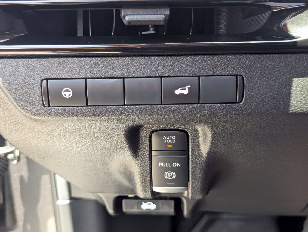Used 2025 Nissan Murano SV FWD image 26