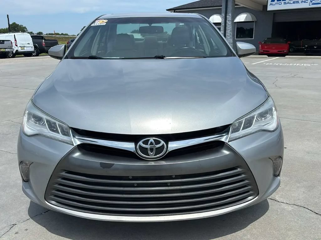 Used 2016 Toyota Camry XLE FWD image 9