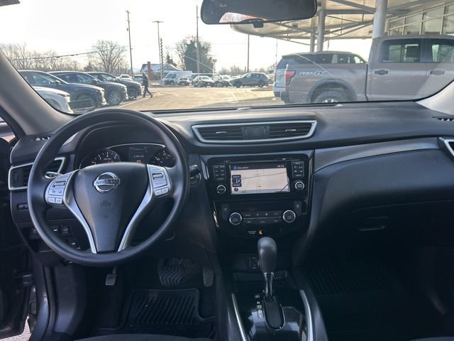 Used 2014 Nissan Rogue SV w/ SV Premium Package image 24