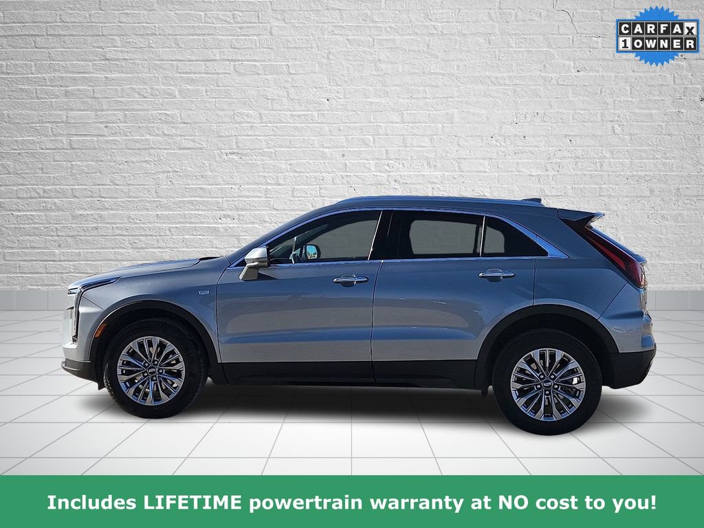 Used 2024 Cadillac XT4 Premium Luxury image 2