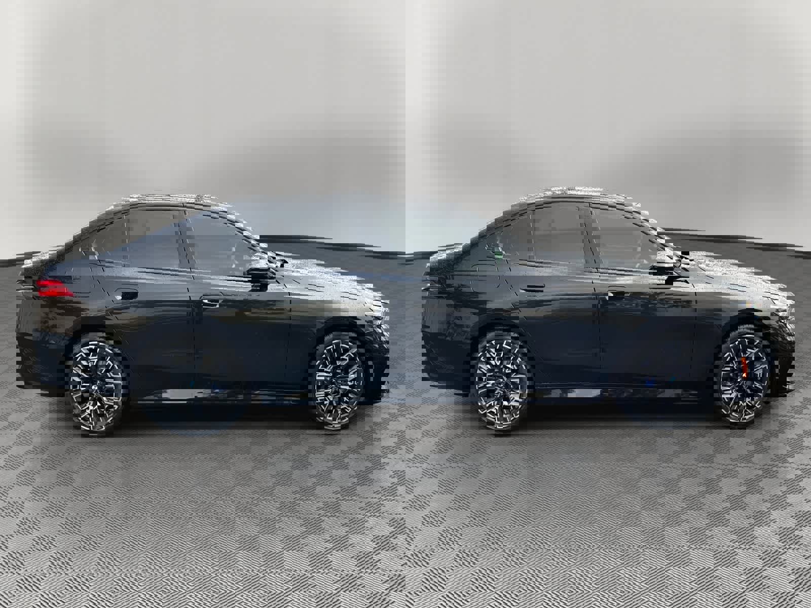 Certified 2026 BMW 530i xDrive w/ M Sport Package image 6