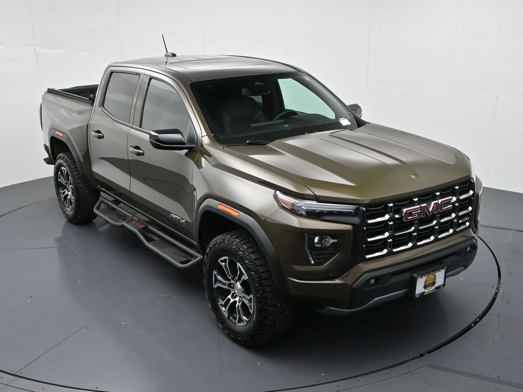 Used 2024 GMC Canyon AT4 w/ Canyon Safety Plus Package AWD/4WD image 16