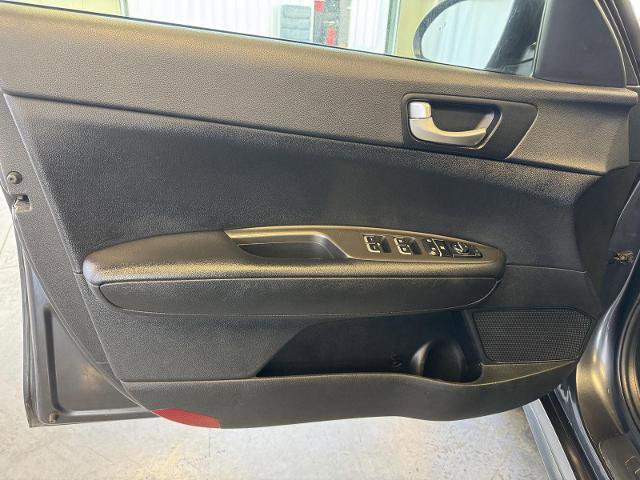 Used 2019 Kia Optima S image 10