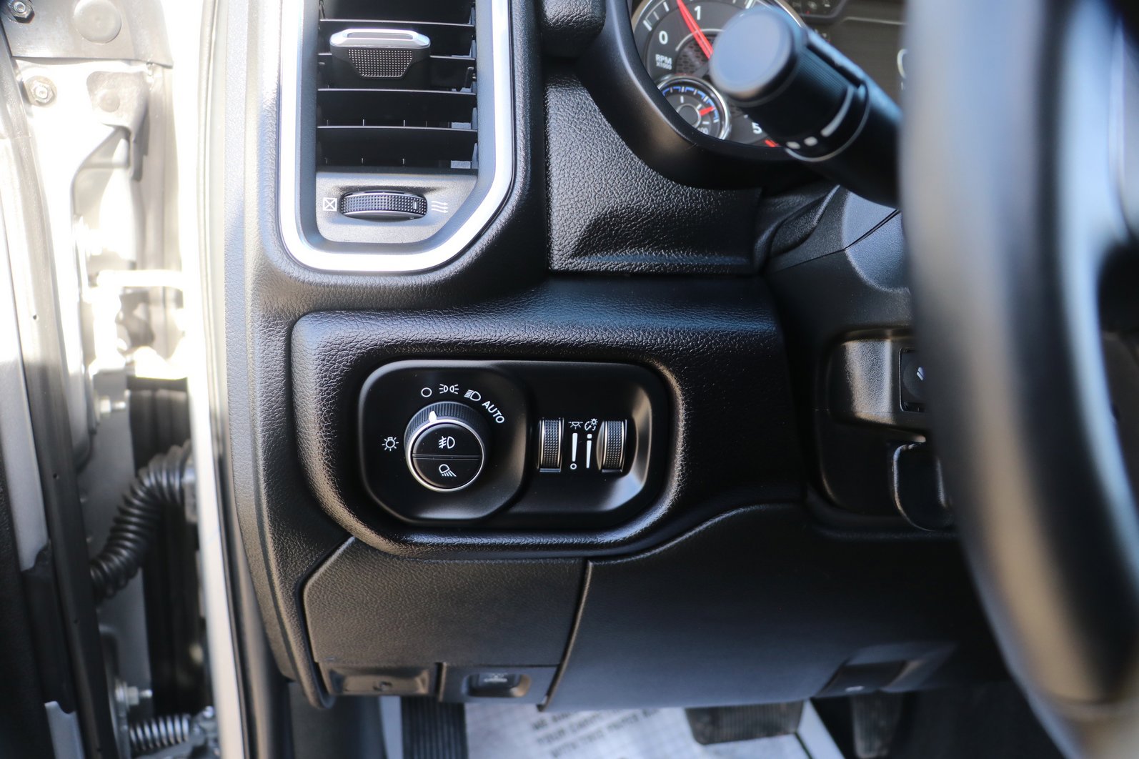 Used 2024 RAM 2500 Laramie w/ Safety Group image 12