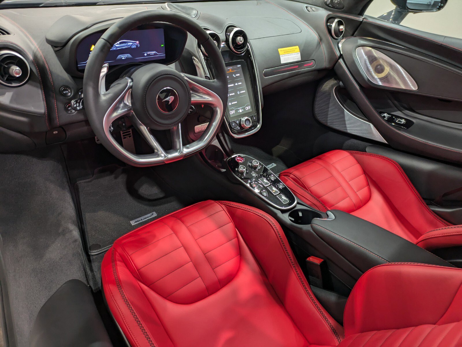 New 2025 McLaren GTS image 7