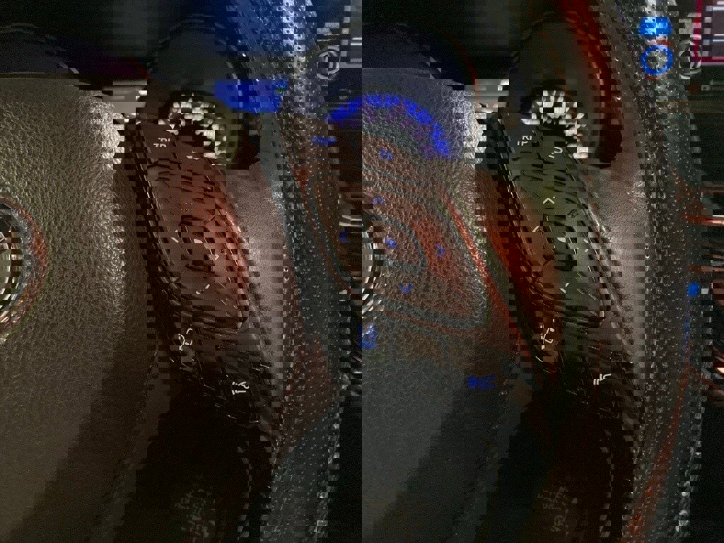 Used 2019 Toyota C-HR Limited image 17