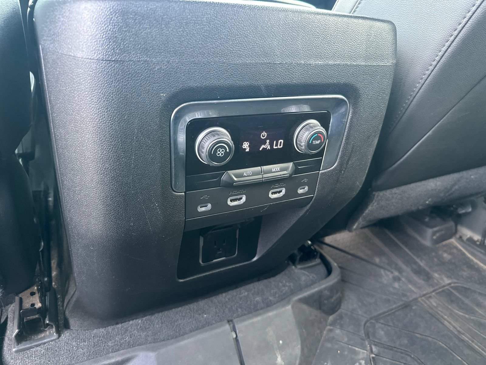 Used 2021 Chevrolet Tahoe Z71 w/ Rear Media and Nav Package AWD/4WD image 15
