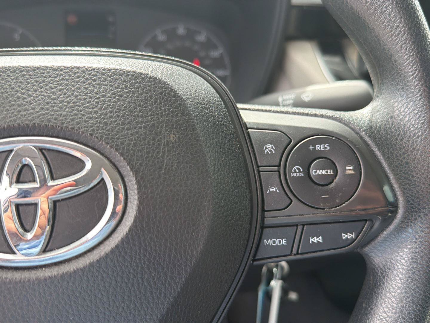 Used 2024 Toyota Corolla LE FWD image 21