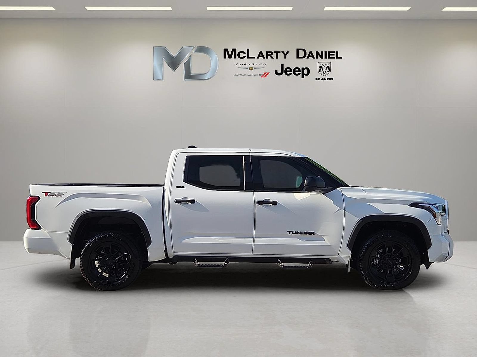 Used 2023 Toyota Tundra SR5 AWD/4WD image 6