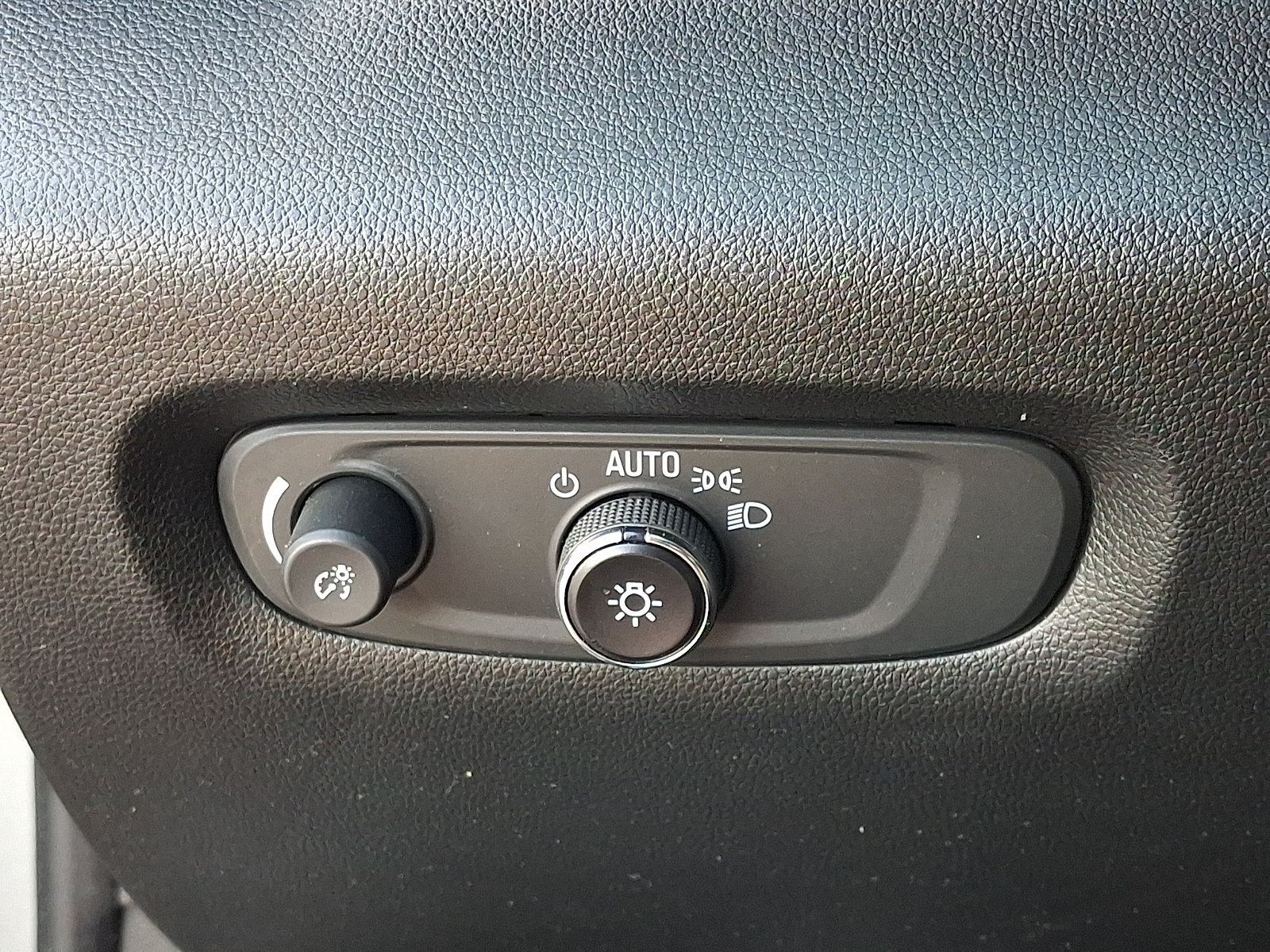 Used 2023 Chevrolet Traverse RS w/ LPO, Floor Liner Package AWD/4WD image 25