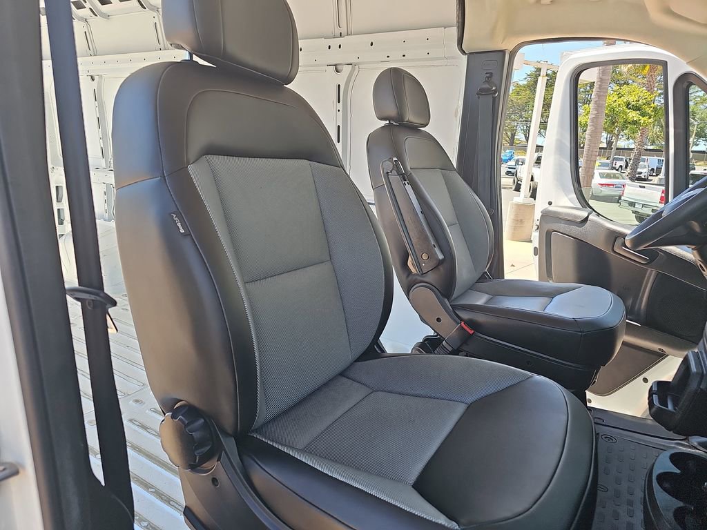 Used 2023 RAM ProMaster 2500 FWD image 10