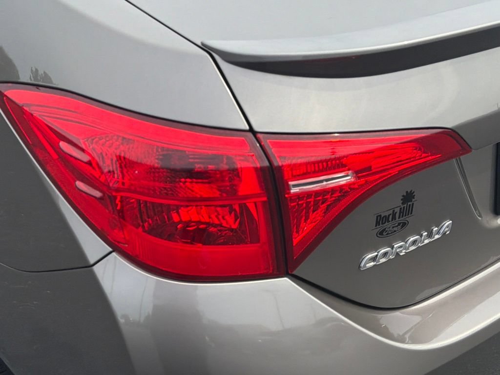 Used 2019 Toyota Corolla SE FWD image 27