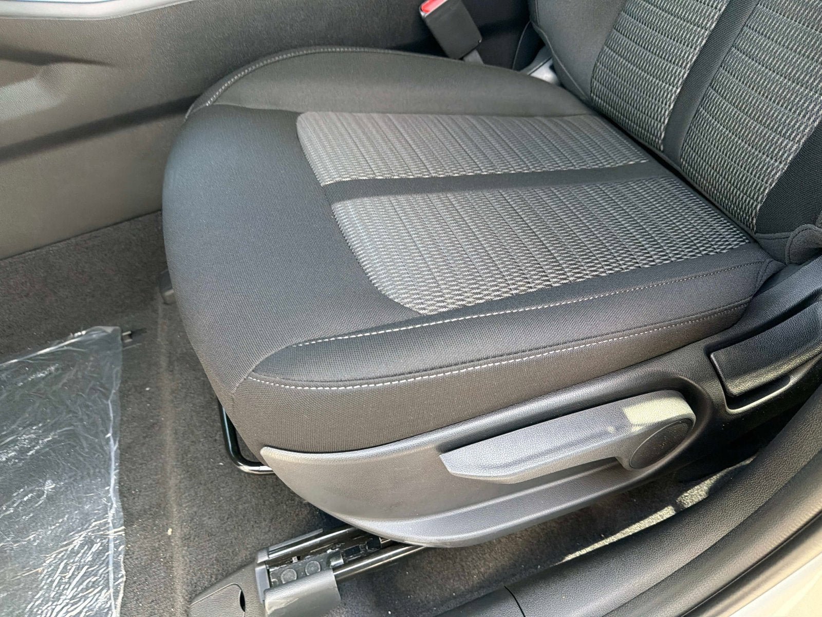 New 2026 Kia Sorento LX FWD image 16