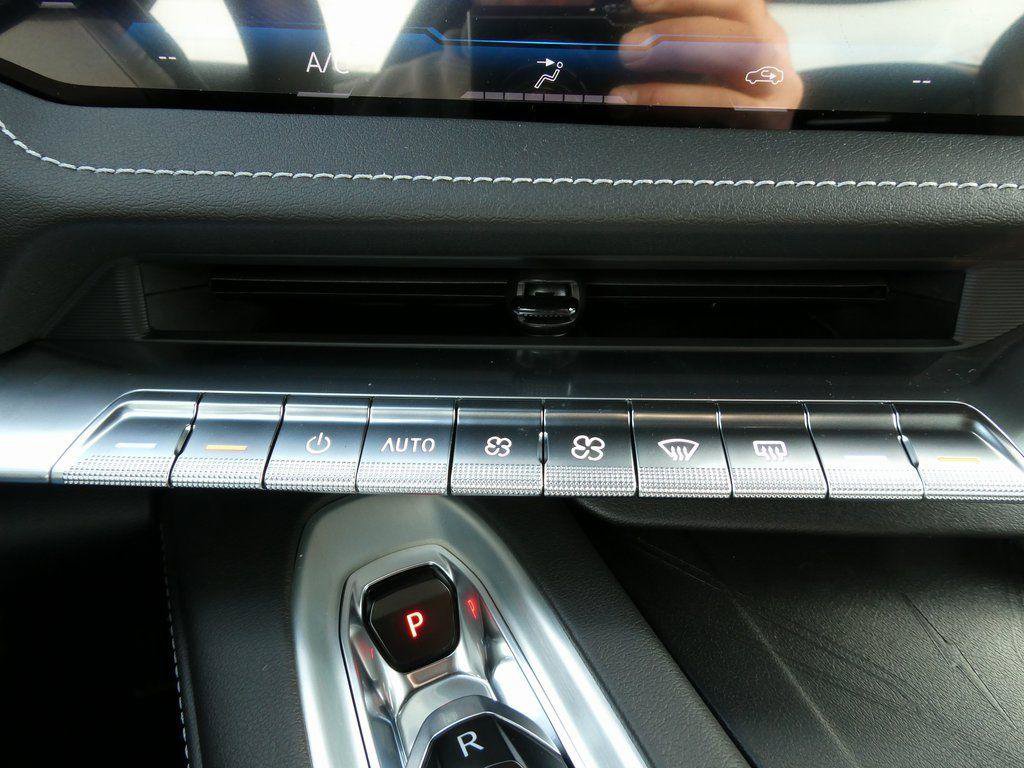 New 2026 Chevrolet Corvette Stingray Coupe w/ Battery Protection Package image 26