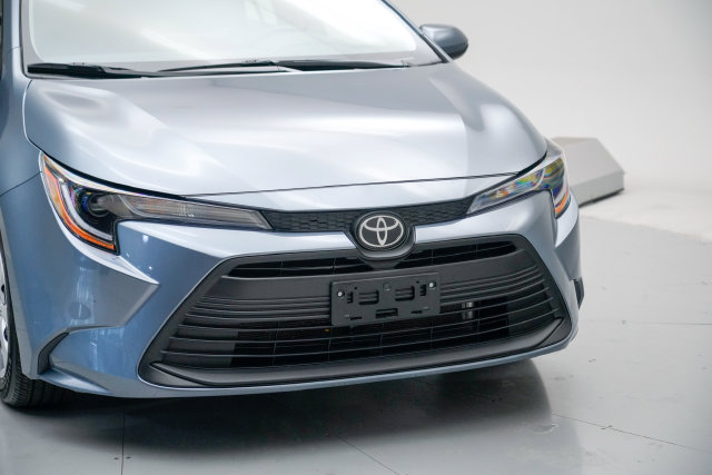 Used 2026 Toyota Corolla LE FWD image 9