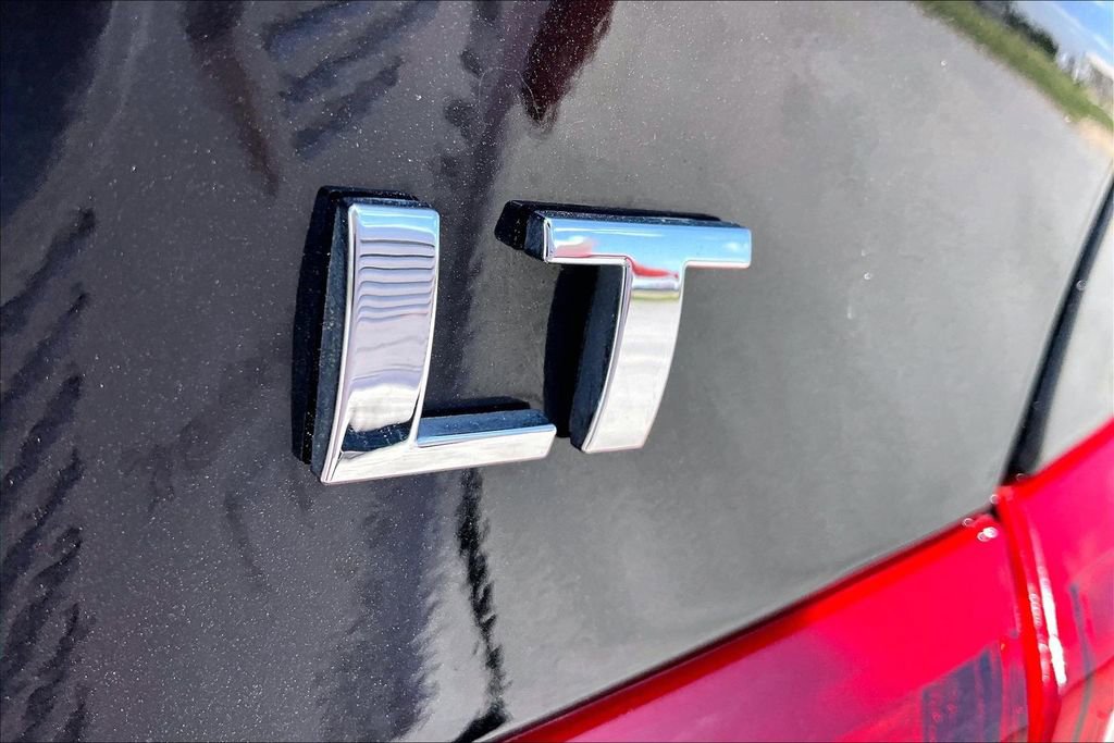 Used 2025 Chevrolet Malibu LT FWD image 8