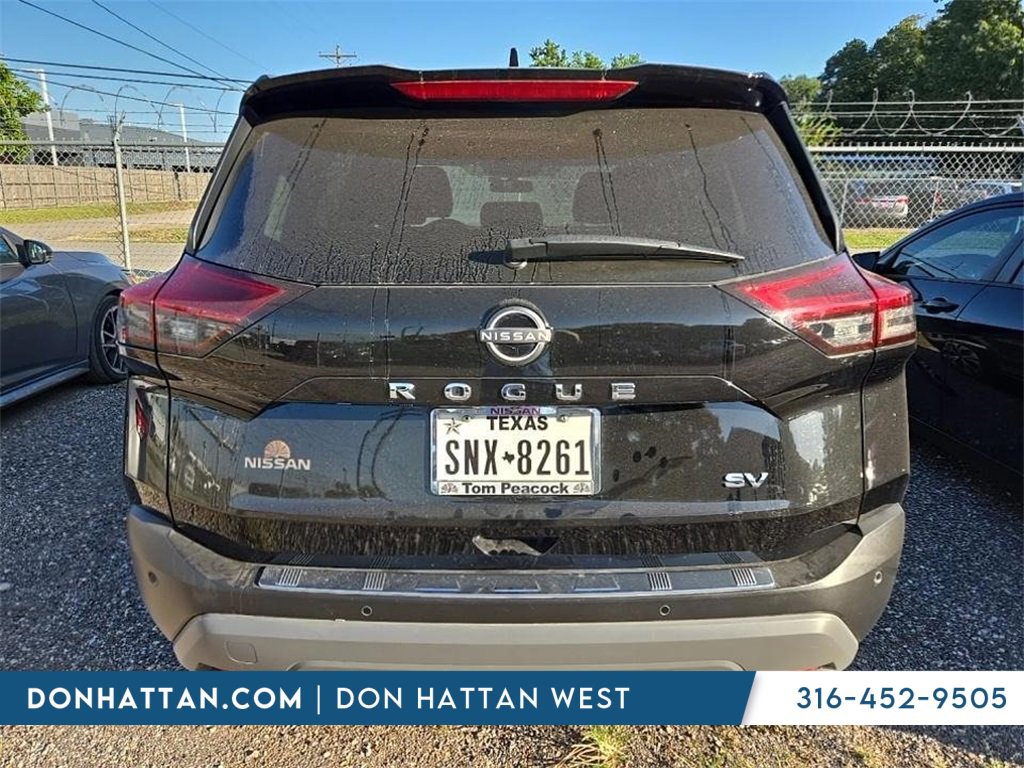 Used 2023 Nissan Rogue SV image 6