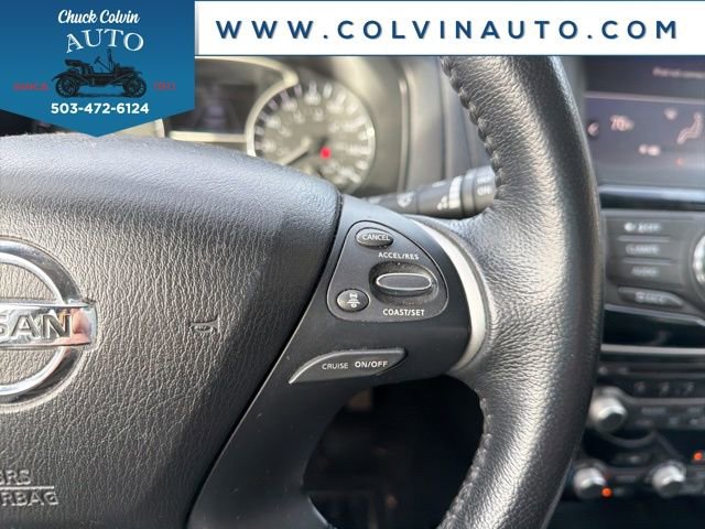 Used 2019 Nissan Pathfinder SV image 11