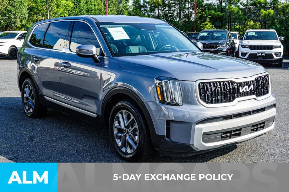 Used 2024 Kia Telluride LX FWD image 4