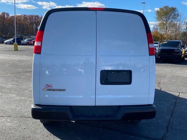Used 2022 Chevrolet Express 2500 Work Van w/ Driver Convenience Package image 5