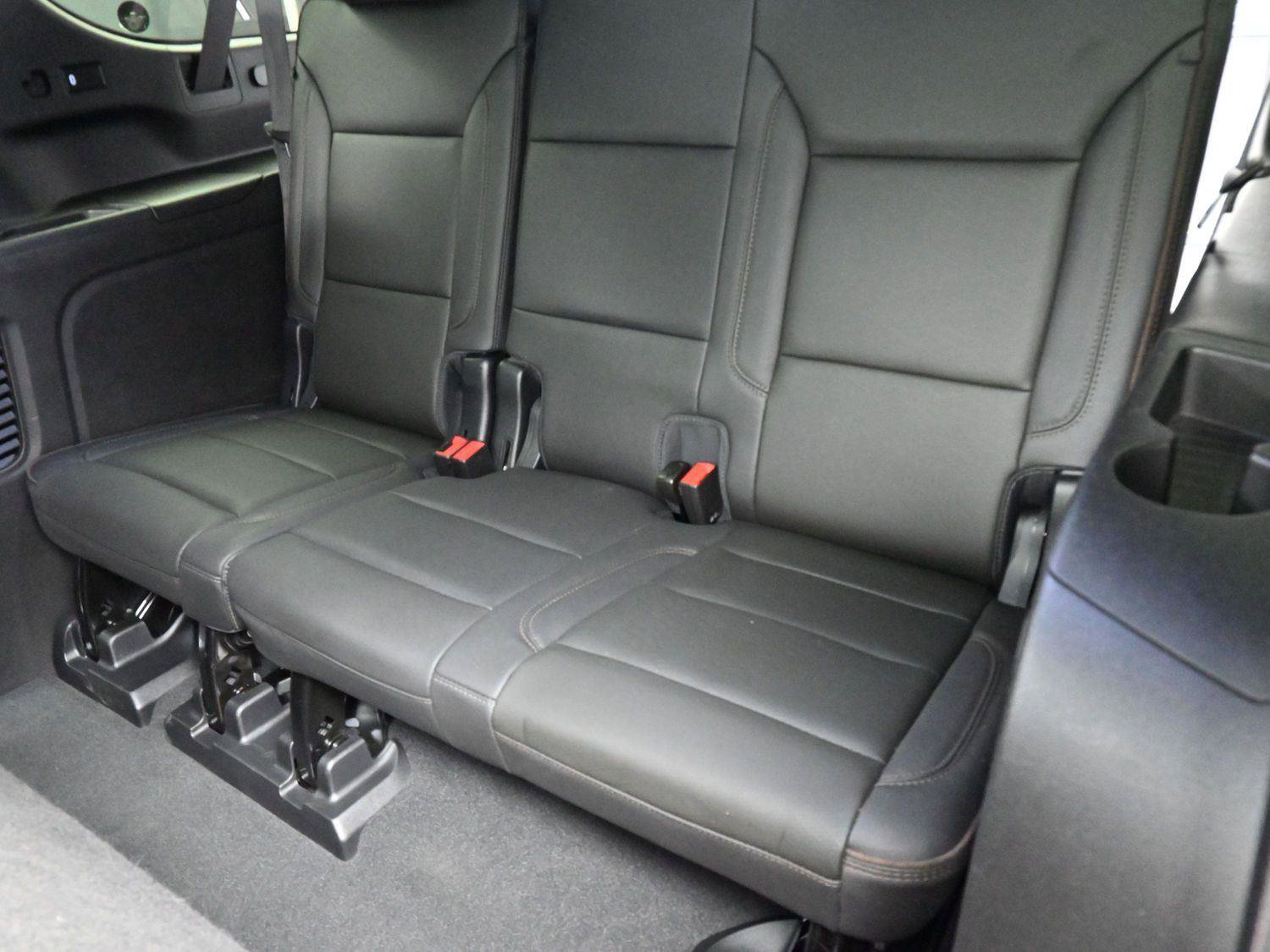 Used 2022 Chevrolet Suburban High Country image 35