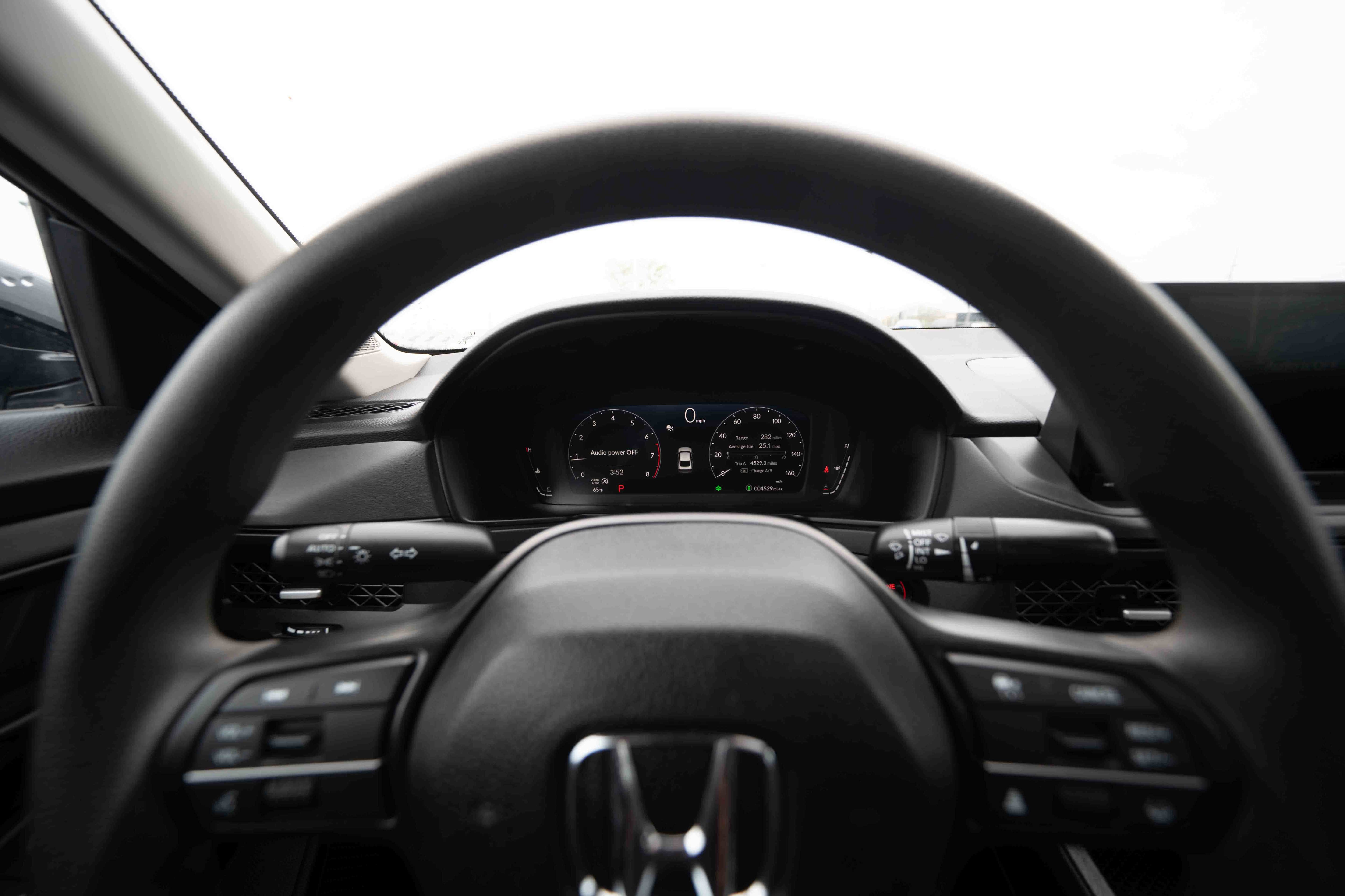 Certified 2025 Honda Accord SE image 15