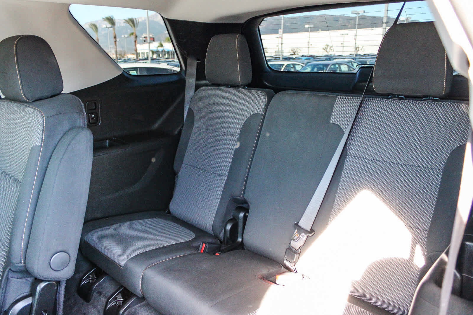 Used 2019 Chevrolet Traverse LT image 18