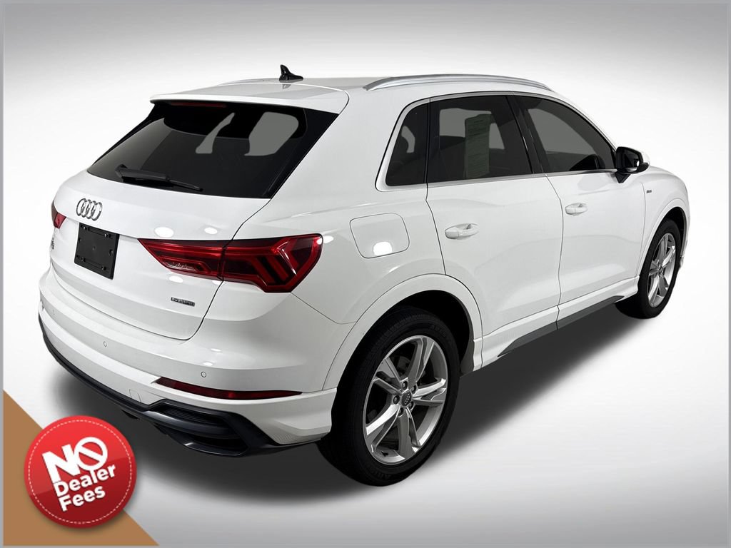 Used 2020 Audi Q3 2.0T Premium w/ Convenience Package AWD/4WD image 3
