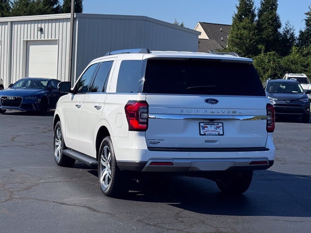 Used 2024 Ford Expedition Limited RWD image 17