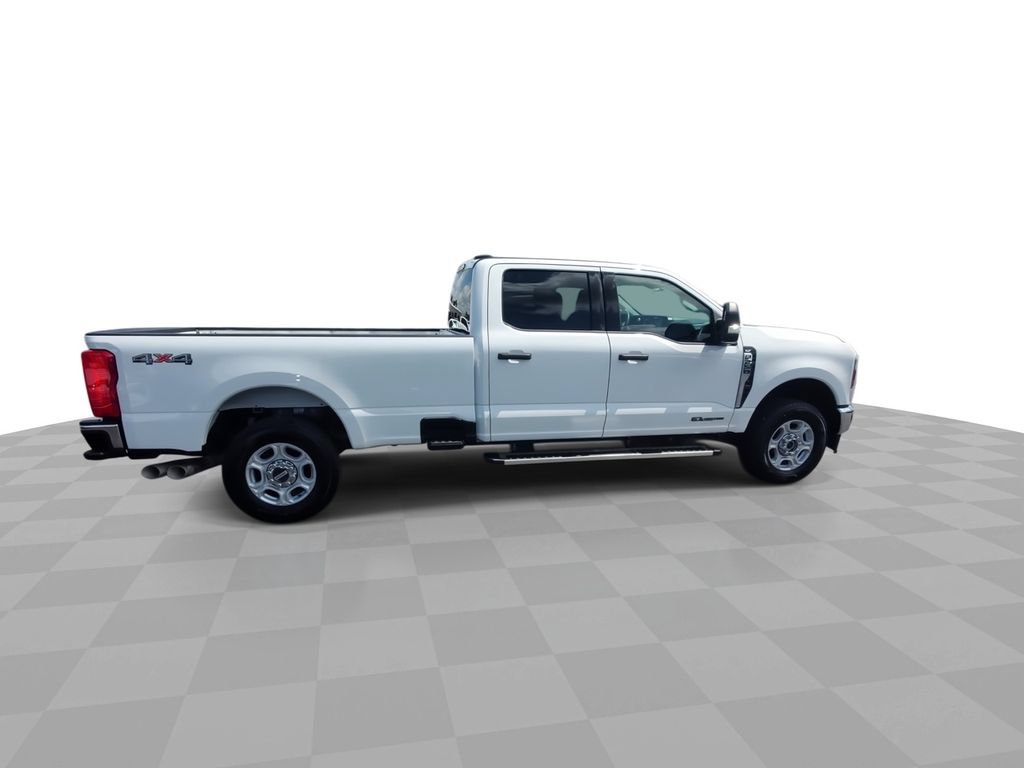 Used 2025 Ford F250 XLT AWD/4WD image 9