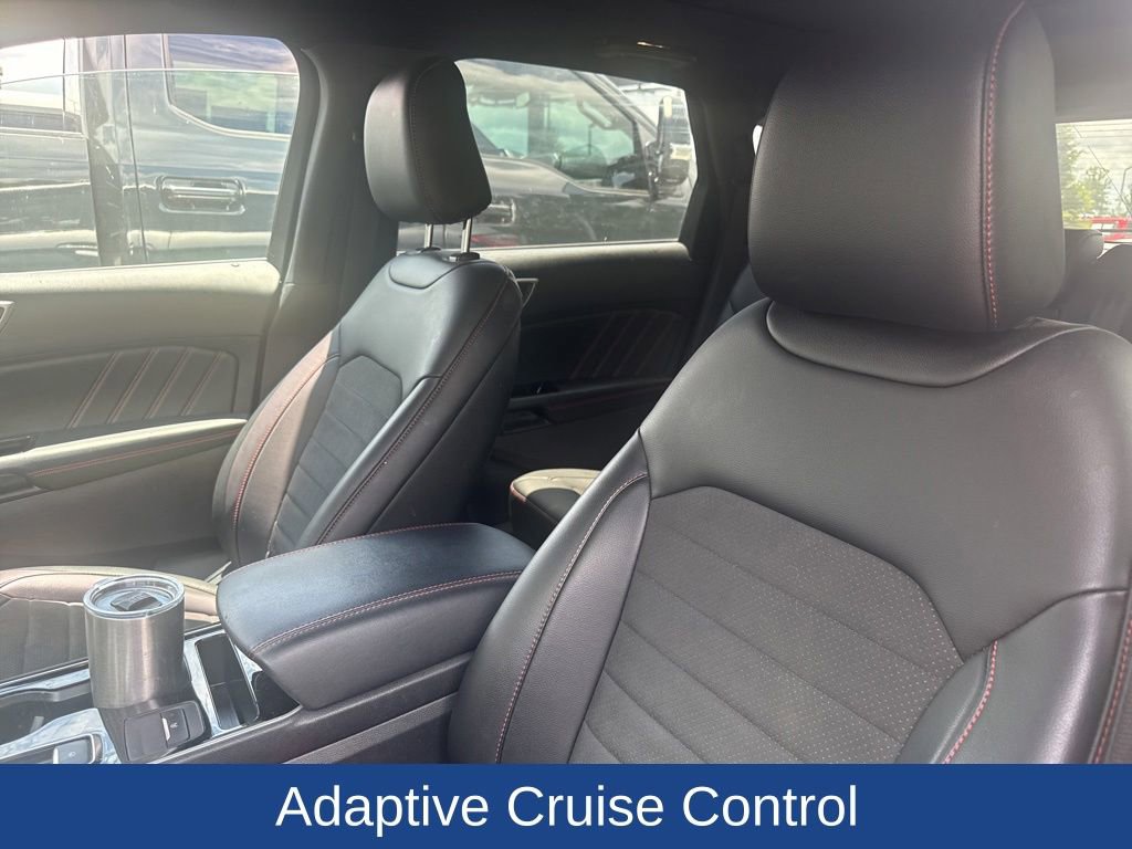 Used 2020 Ford Edge ST-Line w/ Cold Weather Package FWD image 6
