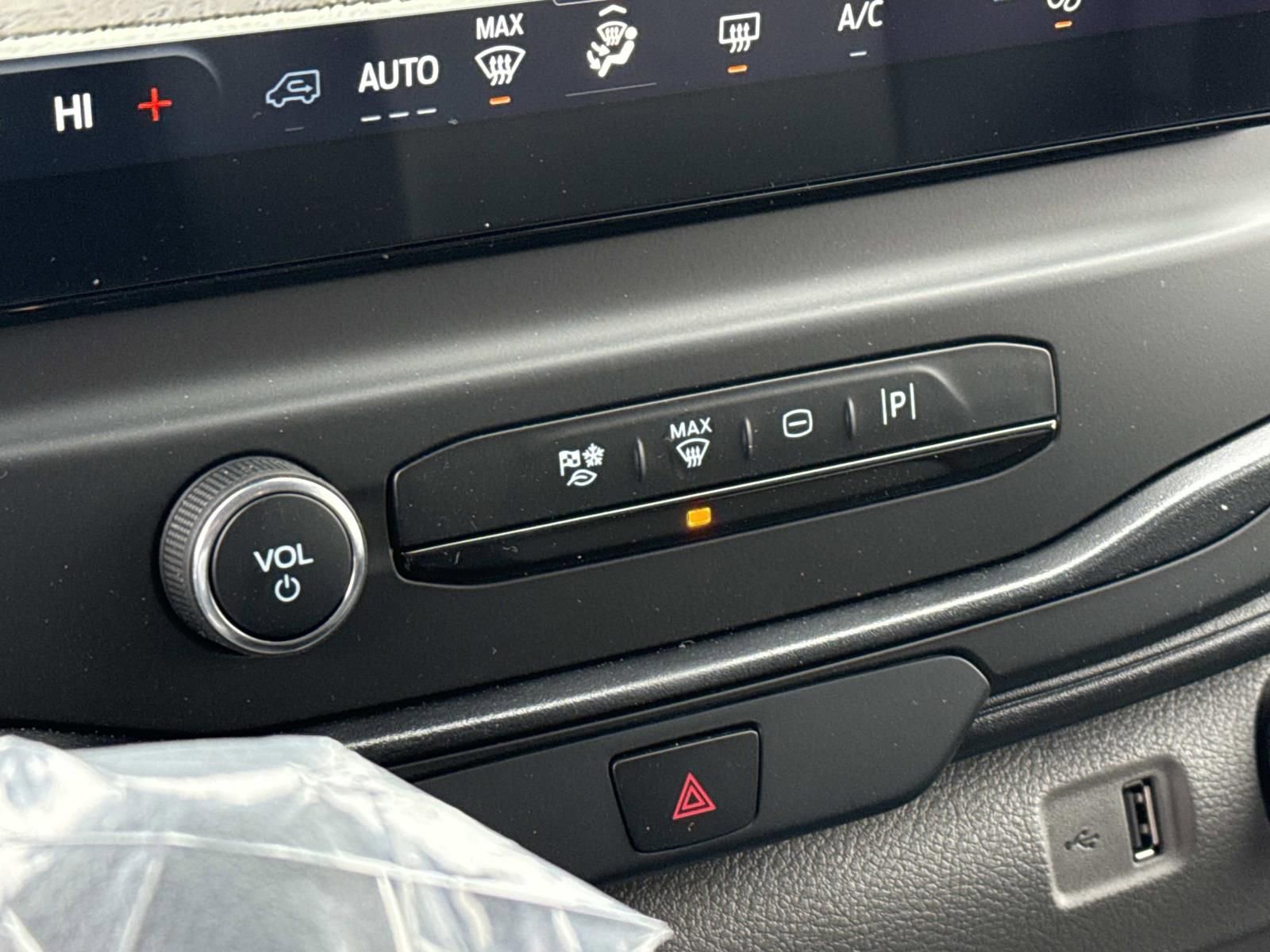 New 2026 Ford Transit 350 XL image 16