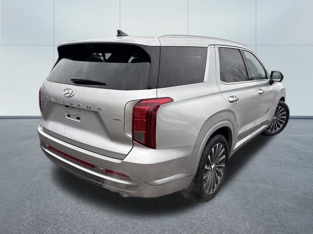Used 2024 Hyundai Palisade Calligraphy image 4