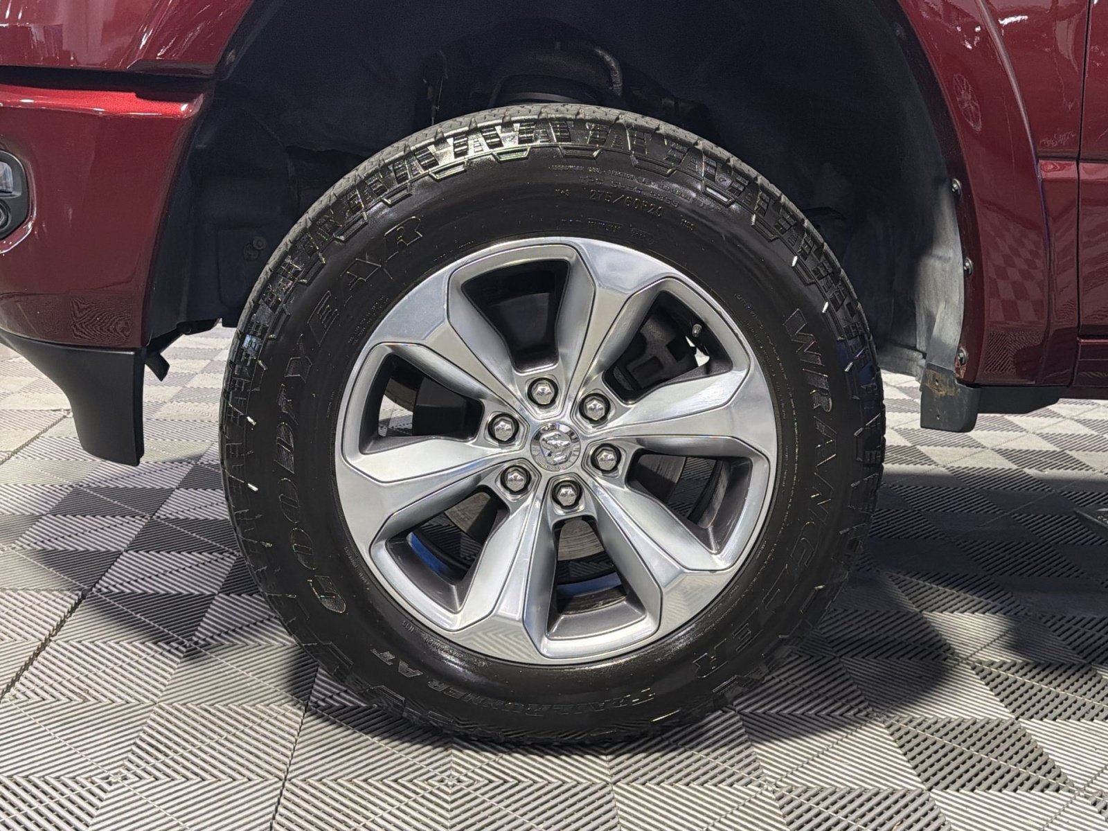 Used 2021 RAM 1500 Limited w/ Body Color Bumper Group AWD/4WD image 17