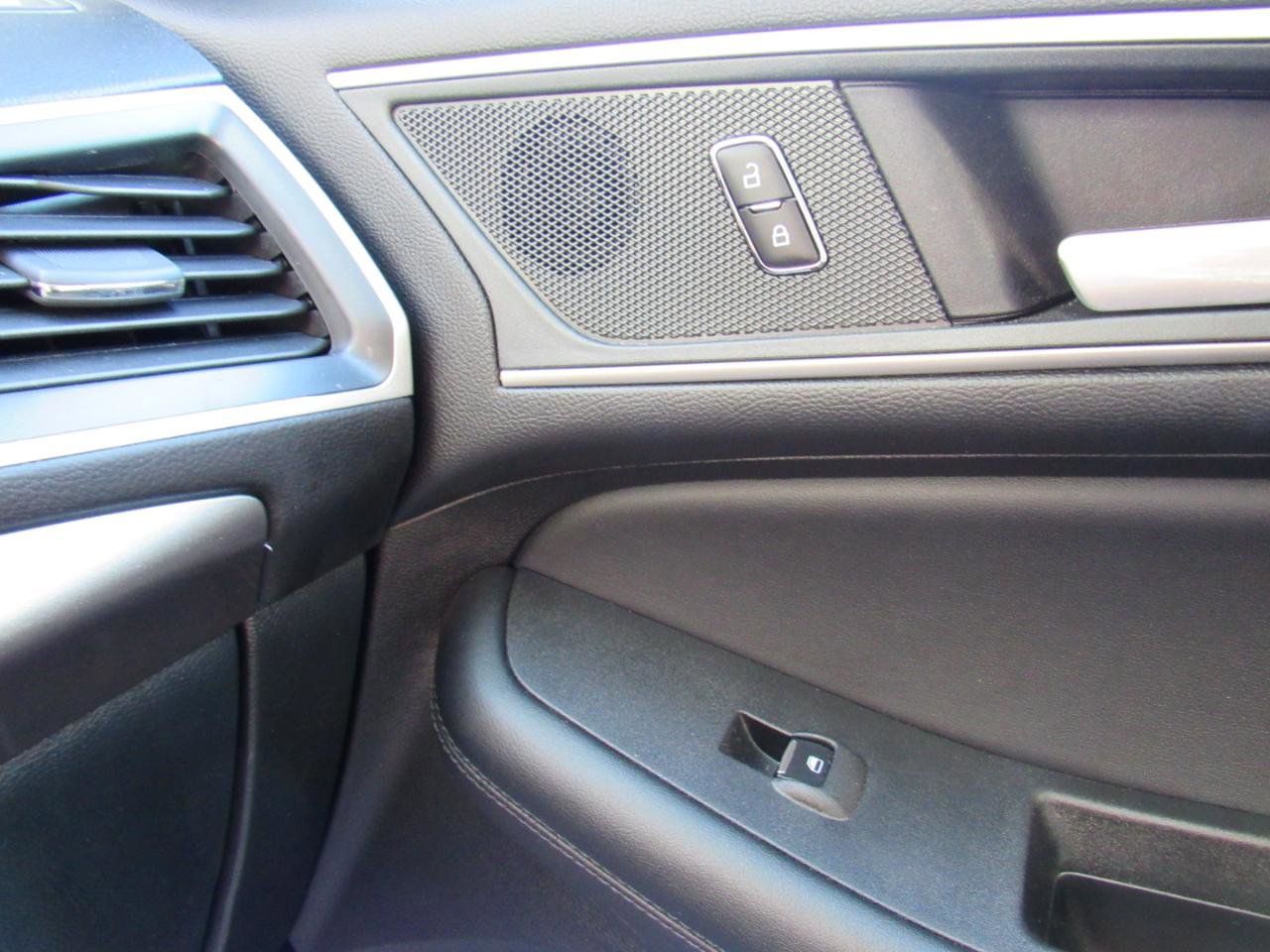 Used 2024 Ford Edge SEL w/ Convenience Package image 28