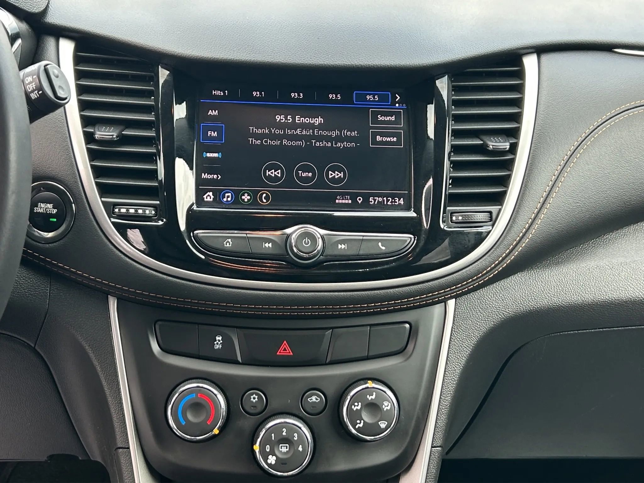 Used 2020 Chevrolet Trax LT w/ LT Convenience Package image 18