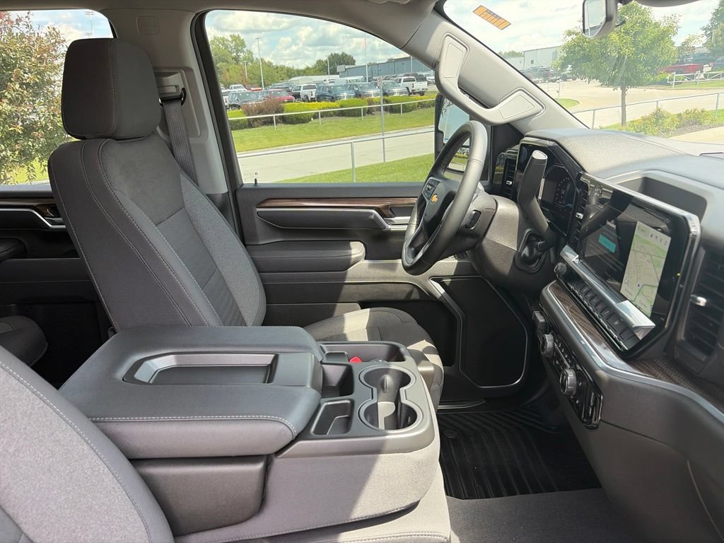 Used 2025 Chevrolet Silverado 2500 LT w/ Convenience Package AWD/4WD image 30