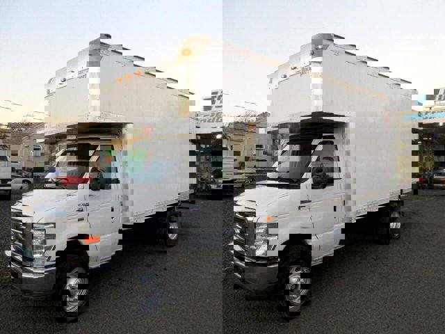 Used 2012 Ford E-350 and Econoline 350 Super Duty w/ PWR Locks & Windows Group image 2