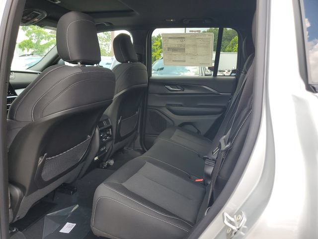 New 2026 Jeep Grand Cherokee Laredo X AWD/4WD image 14