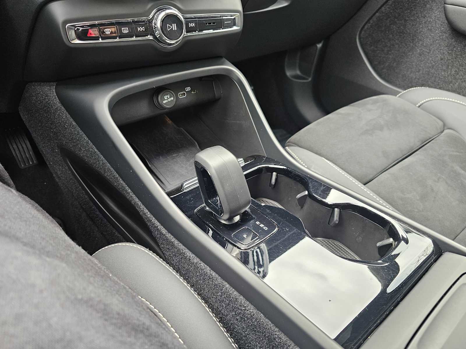 Certified 2023 Volvo C40 P8 Recharge Ultimate image 28
