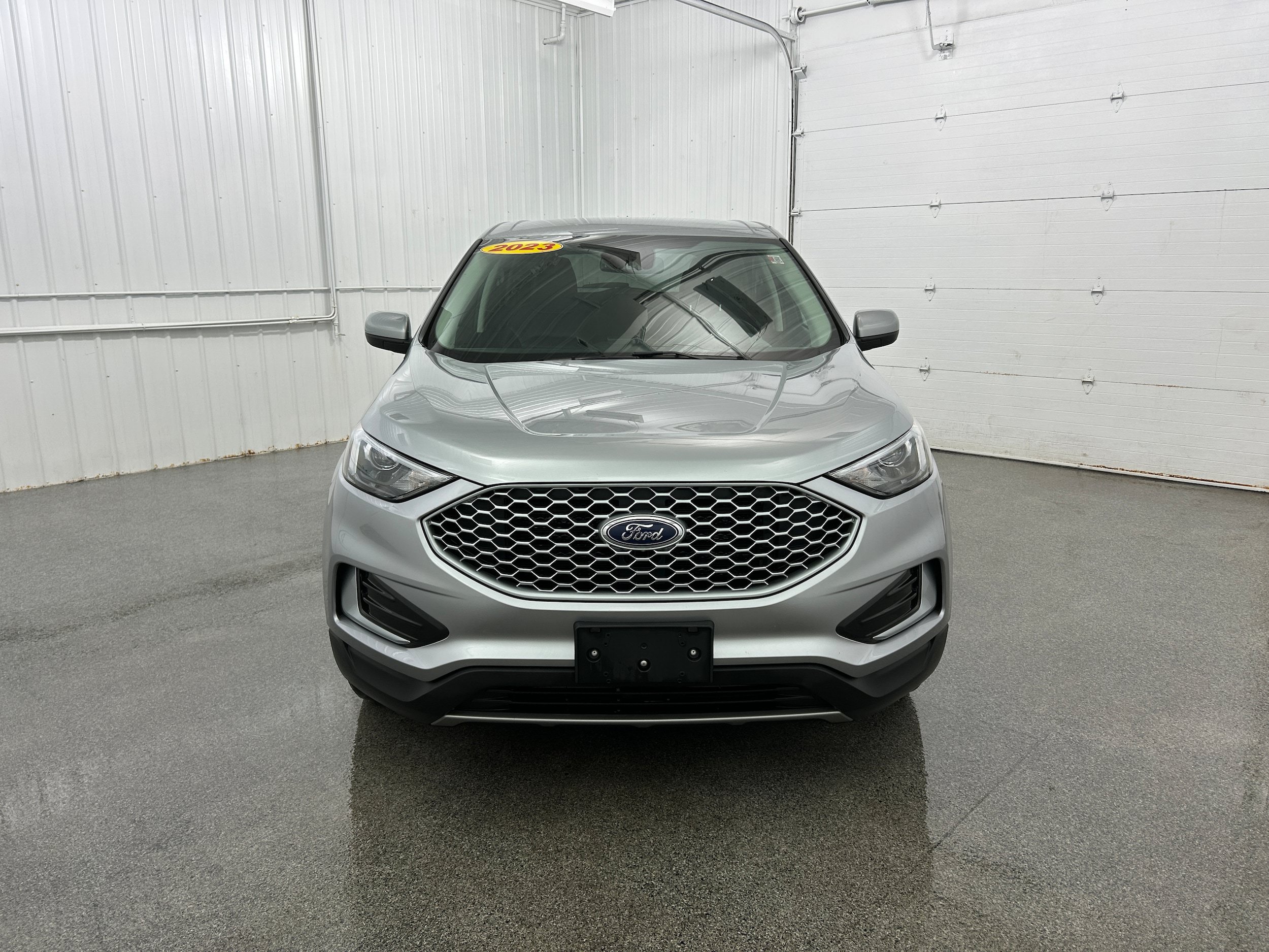Used 2023 Ford Edge SEL AWD/4WD image 16