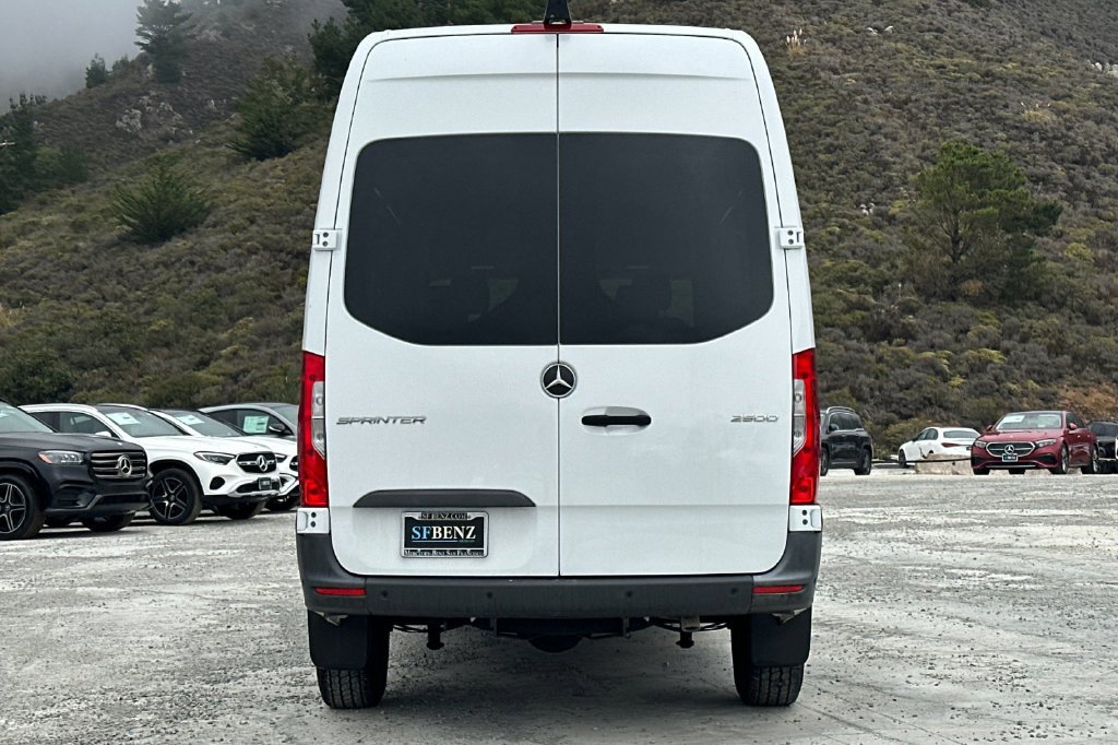 Used 2025 Mercedes-Benz Sprinter 2500 image 5